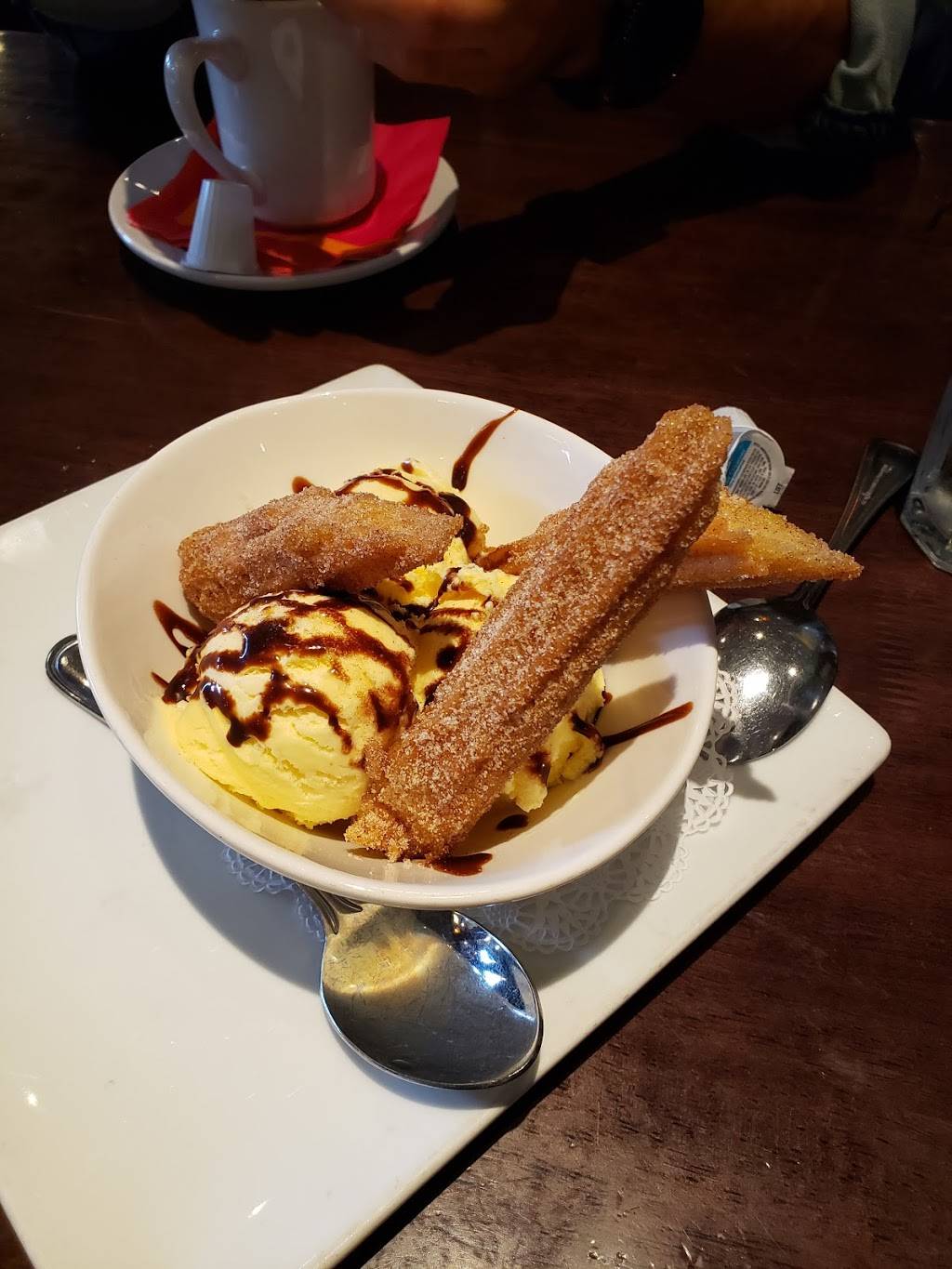 Ernestos | Mexican Food | restaurant | 1901 16th St, Sacramento, CA 95811, USA | 9164415850 OR +1 916-441-5850