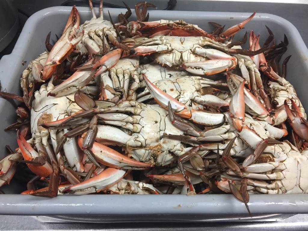 Twin Seafood | restaurant | 10240 Chef Menteur Hwy, New Orleans, LA 70127, USA | 5042467979 OR +1 504-246-7979