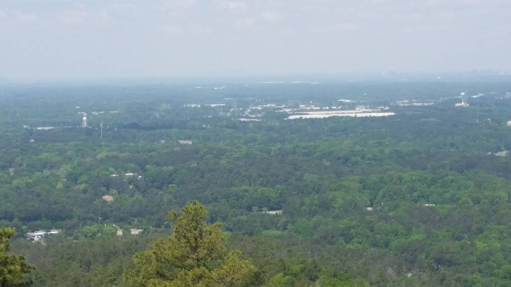 Big Rock Cafe | restaurant | Memorial Hall Cir, Stone Mountain, GA 30087, USA | 8004012407 OR +1 800-401-2407