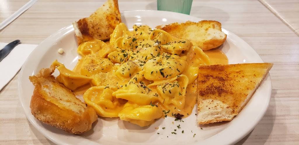 Moyers Lakeside Eatery | restaurant | 119 Landings Dr #104, Mooresville, NC 28117, USA | 9804443800 OR +1 980-444-3800