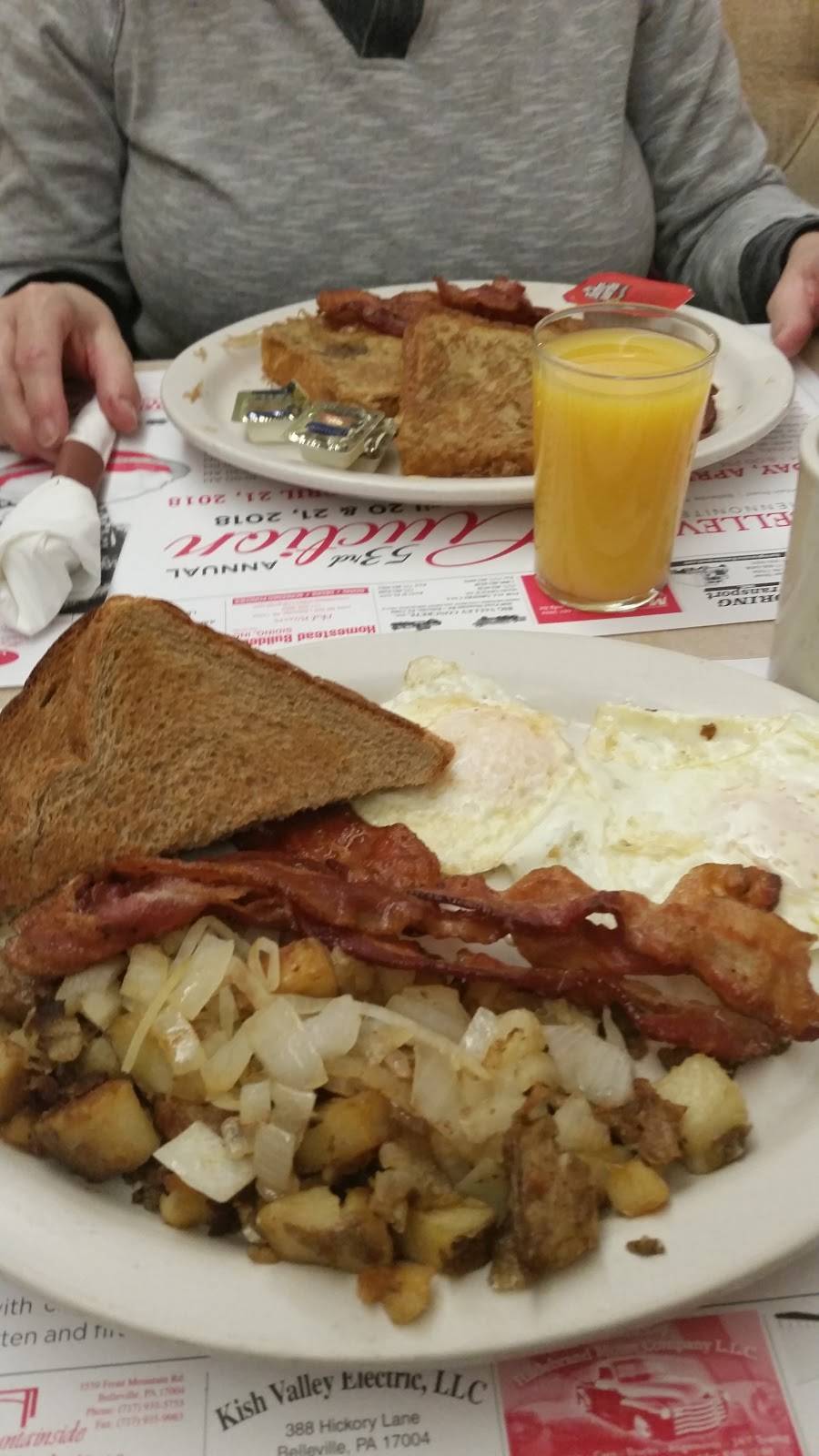 The Trolley Car Cafe | cafe | 15 E Market St, Lewistown, PA 17044, USA | 7172489085 OR +1 717-248-9085