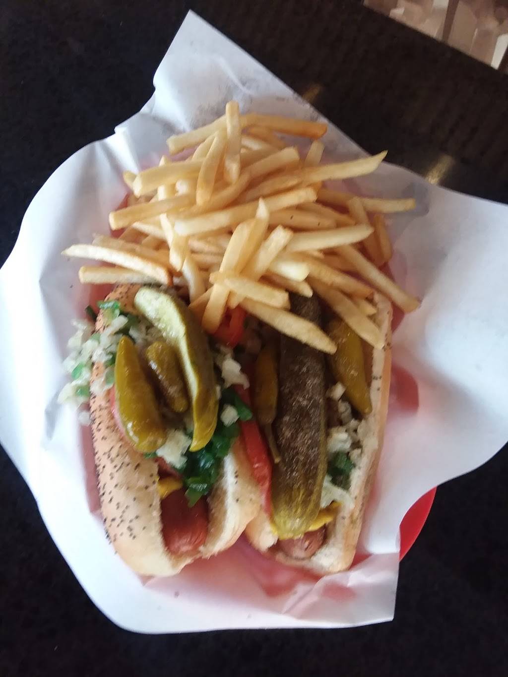 Armans Restaurant | restaurant | 5875 Melton Rd, Gary, IN 46403, USA | 2199383334 OR +1 219-938-3334