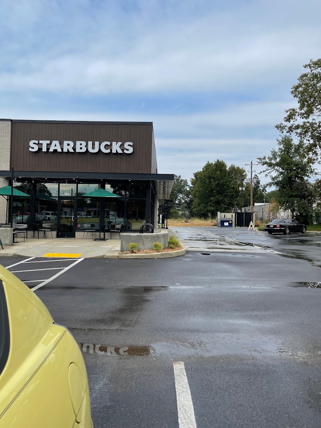 Starbucks | cafe | Summer and Avon, 4730 Summer Ave, Memphis, TN 38122, USA | 9015547400 OR +1 901-554-7400