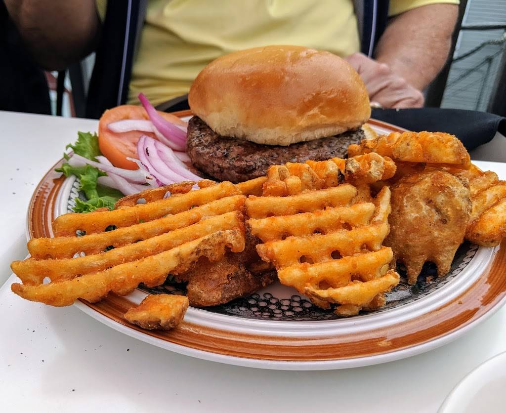 Boathouse Bistro Tapas Bar & Restaurant | restaurant | 12 By-Way, Boothbay Harbor, ME 04538, USA | 2076330400 OR +1 207-633-0400