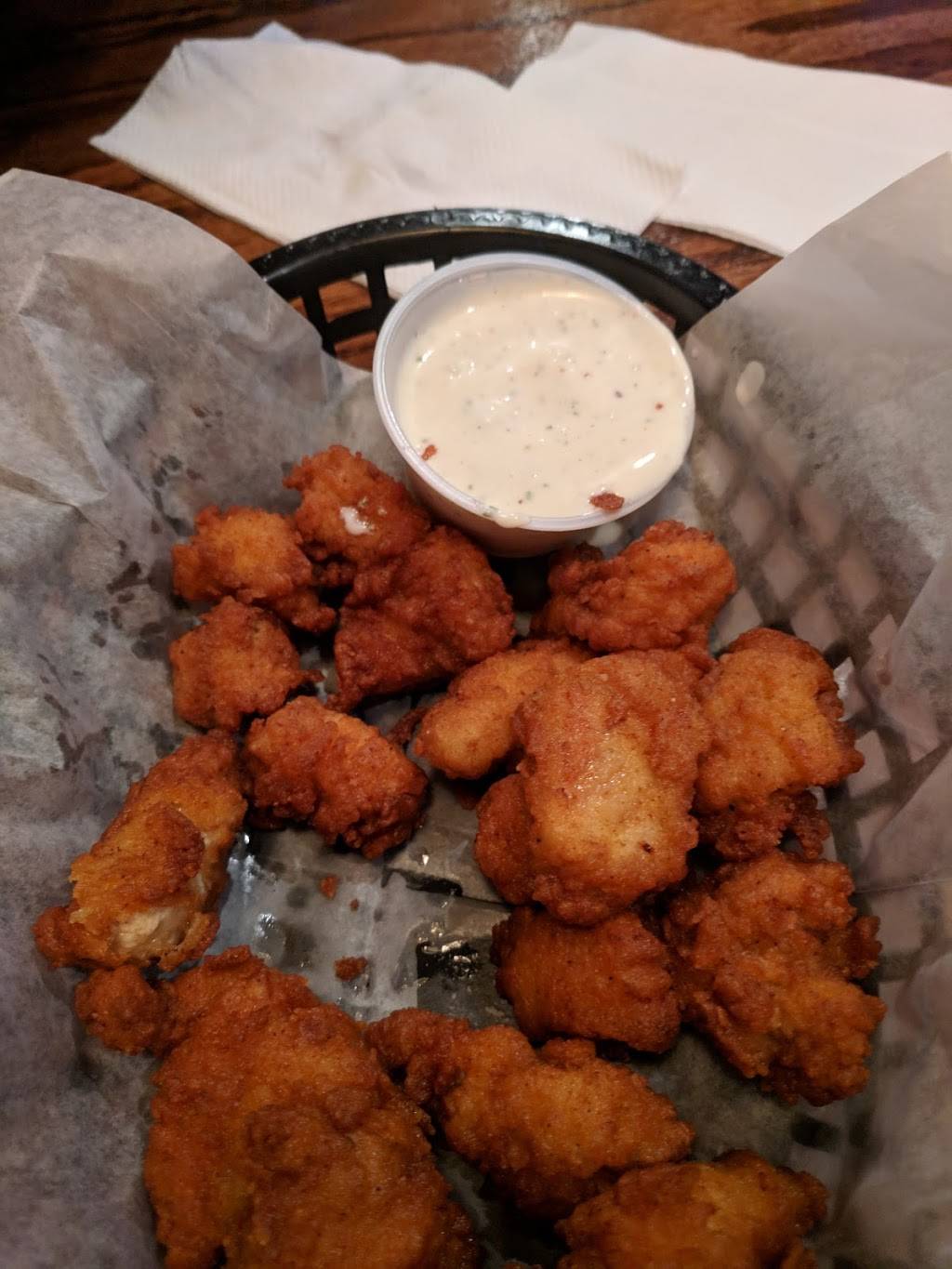 Bs Restaurant & Sports Pub | restaurant | 2742 N Lake Dr, Columbia, SC 29212, USA | 8037815656 OR +1 803-781-5656