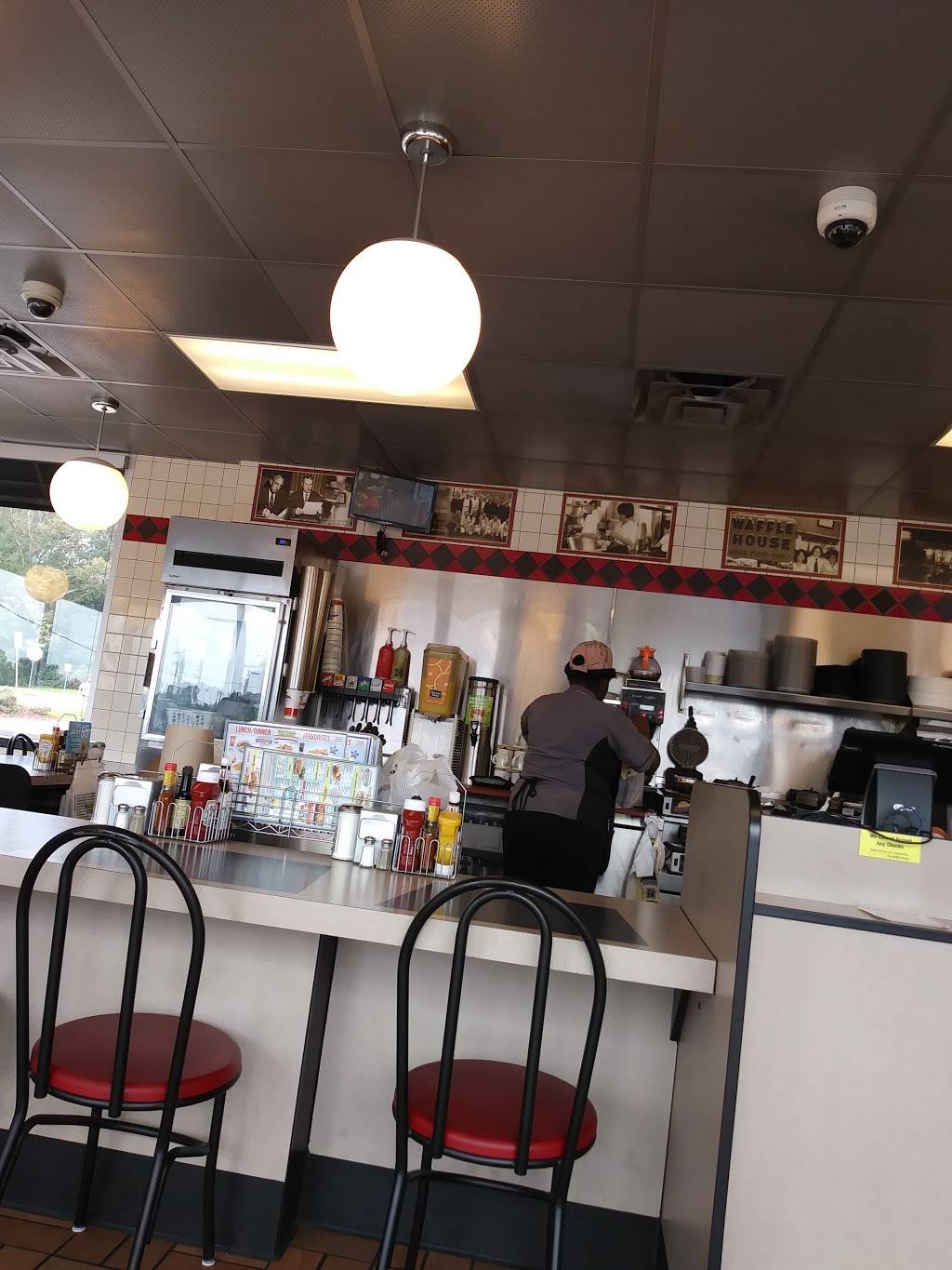 Waffle House | meal takeaway | 4740 Flat Shoals Pkwy, Decatur, GA 30034, USA | 4042121883 OR +1 404-212-1883
