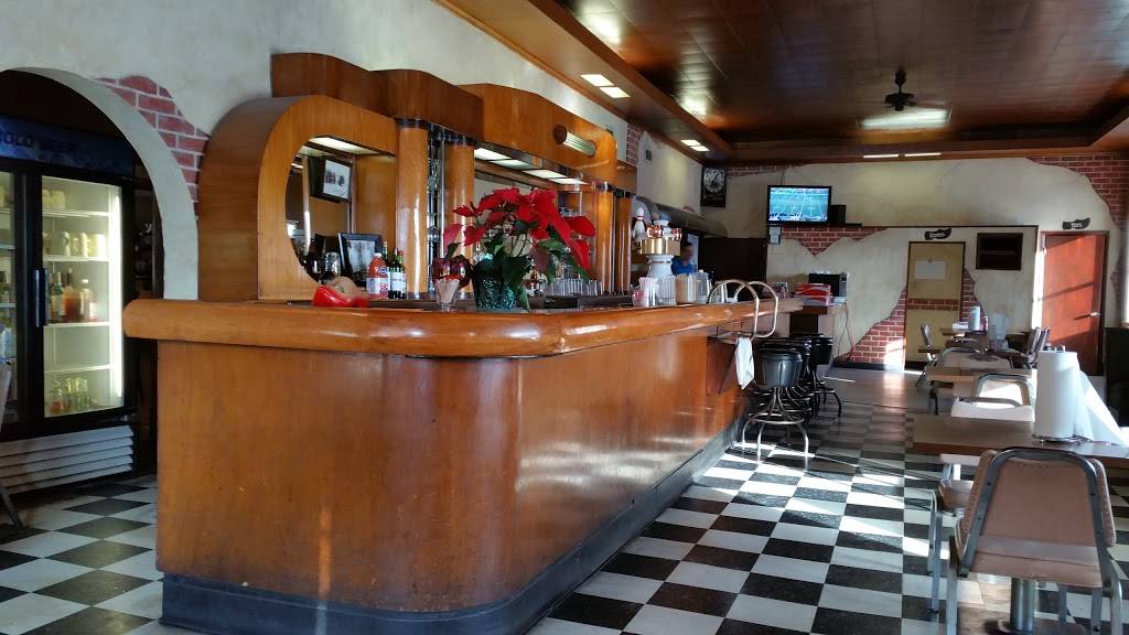 Wooden Shoe Inn | restaurant | 6 N Main St, Minster, OH 45865, USA | 4196282349 OR +1 419-628-2349