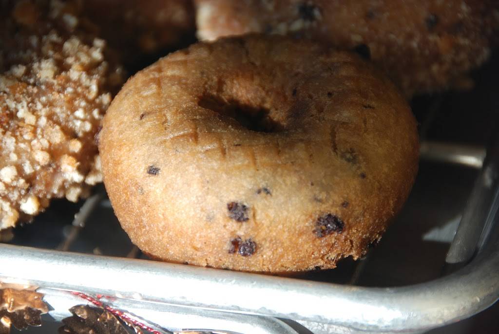 Doughnut Deli Inc. | cafe | 3401 Pacific Pl, Long Beach, CA 90806, USA | 5625958515 OR +1 562-595-8515