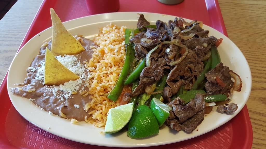 Taqueria Los Paisanos | restaurant | 825 E 7th St, St Paul, MN 55106, USA | 6517788062 OR +1 651-778-8062