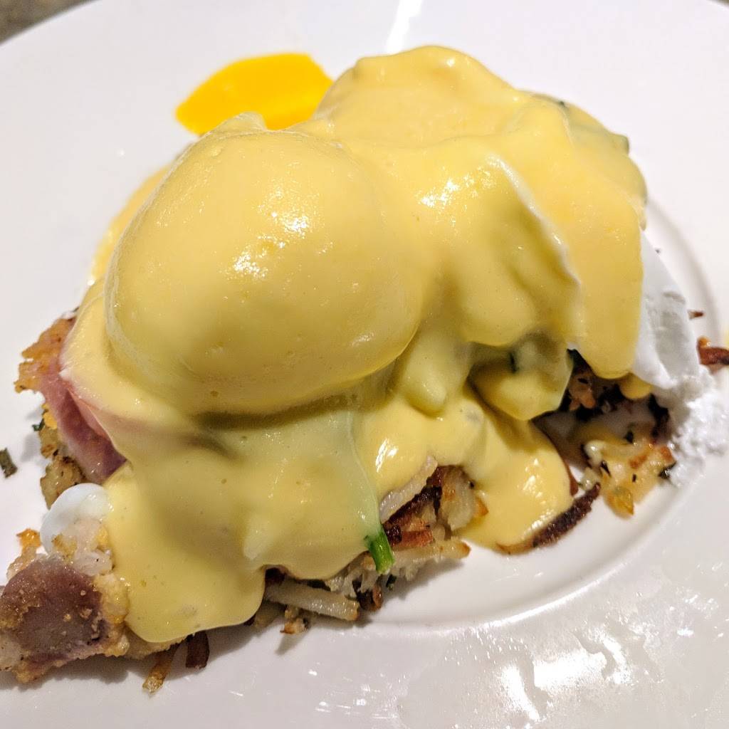 Mizzen | restaurant | 1 Harbour Square, Toronto, ON M5J 1A6, Canada | 4163617454 OR +1 416-361-7454