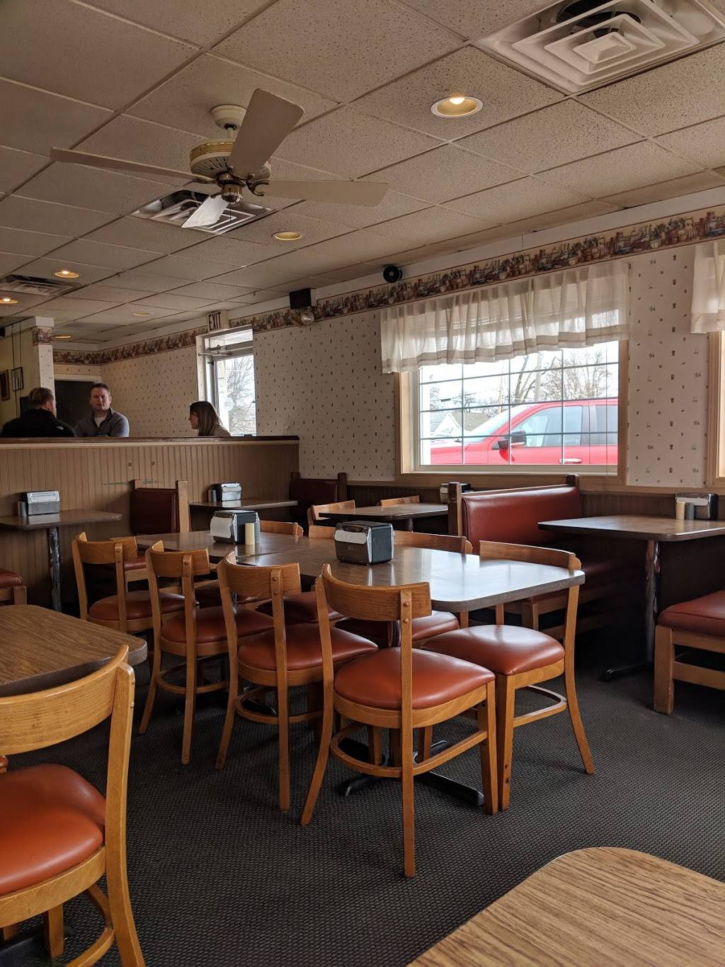 Lees Famous Recipe Chicken | restaurant | 800 Charleston Ave, Mattoon, IL 61938, USA | 2172353731 OR +1 217-235-3731