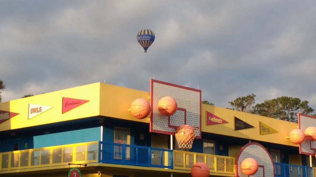 End Zone Food Court | restaurant | 1701 W Buena Vista Dr, Kissimmee, FL 34747, USA | 4079393463 OR +1 407-939-3463