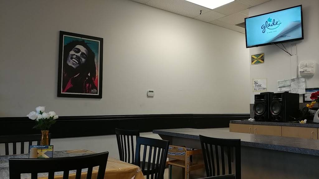 Jamerican Jerk Center | restaurant | 6015 N Teutonia Ave, Milwaukee, WI 53209, USA | 4144627000 OR +1 414-462-7000