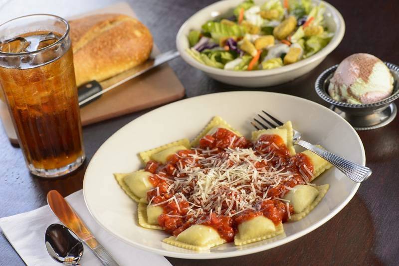 The Old Spaghetti Factory | restaurant | 1910 J St, Sacramento, CA 95814, USA | 9164432862 OR +1 916-443-2862