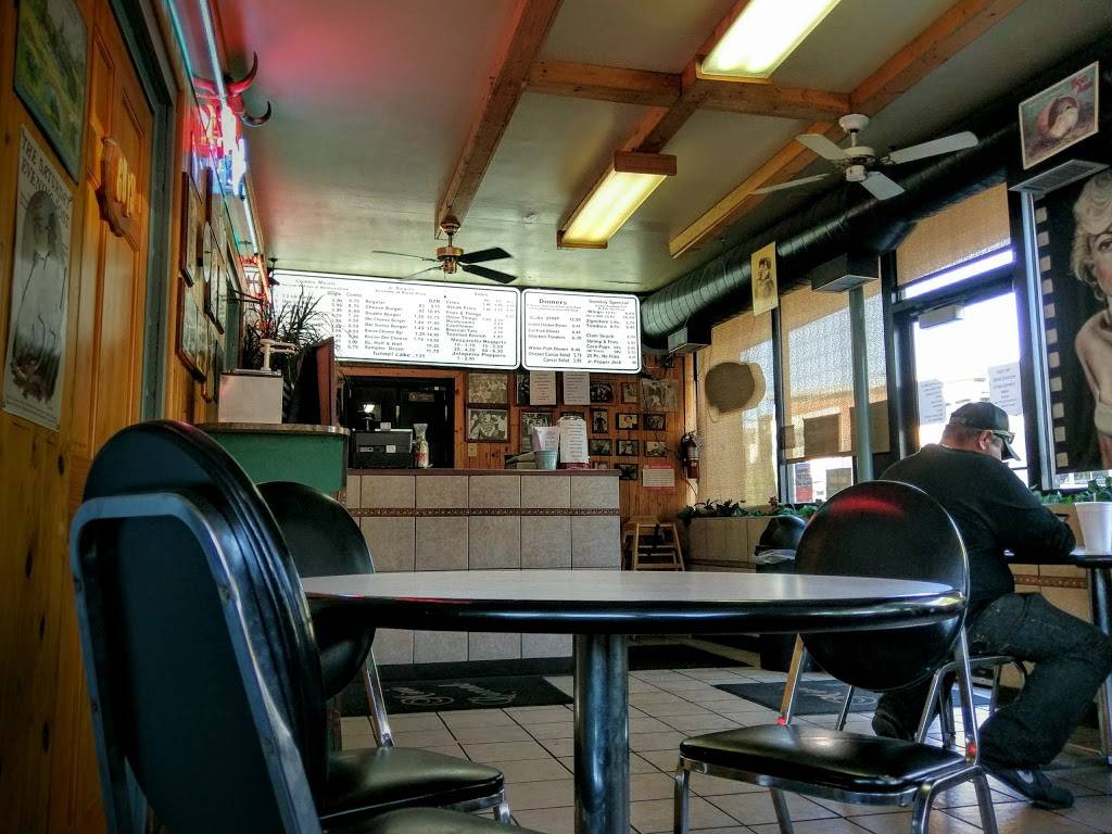 Mini Corral | restaurant | 1500 Main St, Alton, IL 62002, USA | 6184620400 OR +1 618-462-0400