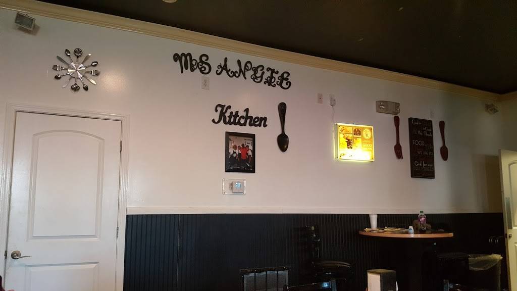 Ms. Angies Kitchen | restaurant | 118 S 3rd St, Brooklyn, IL 62059, USA | 6188747335 OR +1 618-874-7335