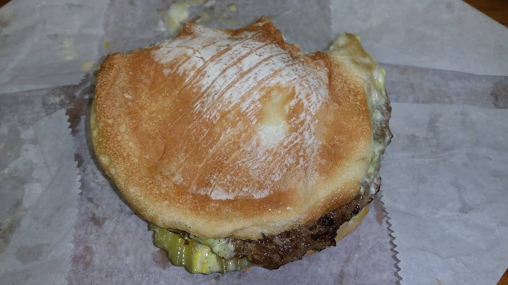 Three Little Pigs Bar-B-Q | restaurant | 5145 Quince Rd, Memphis, TN 38117, USA | 9016857094 OR +1 901-685-7094