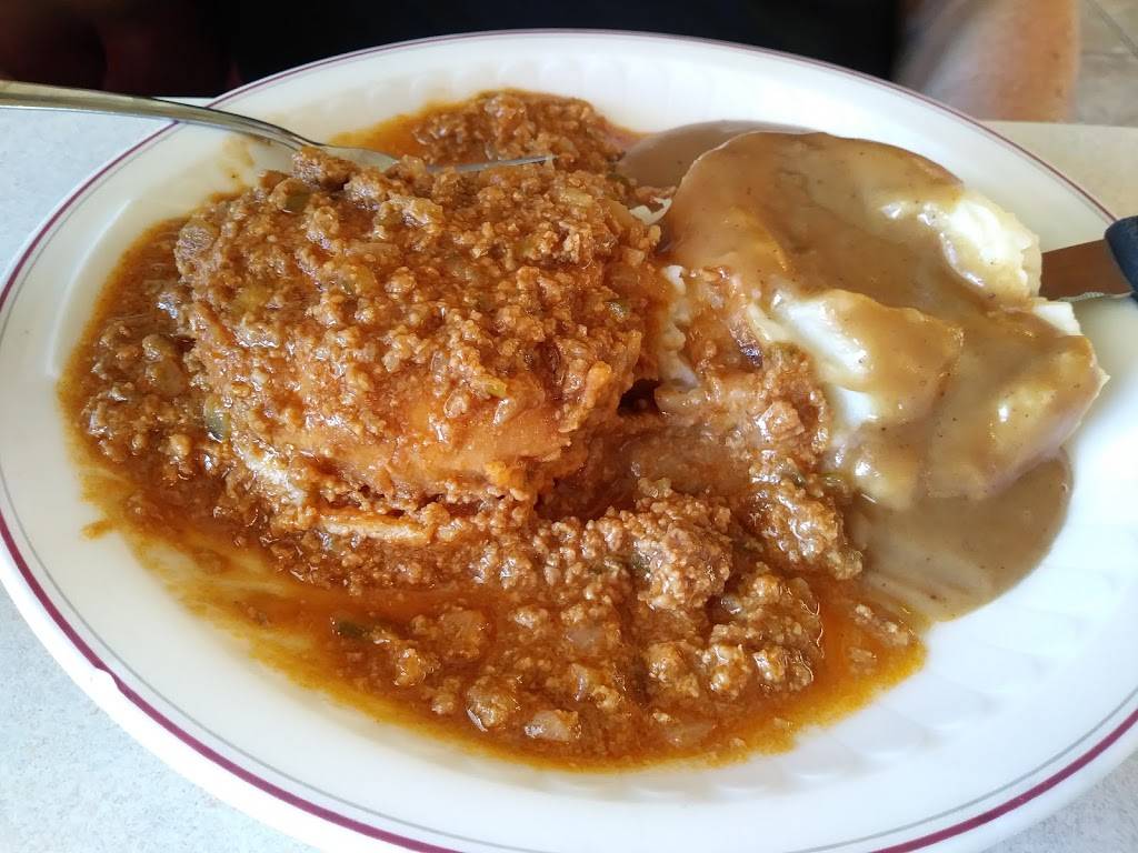 Town & Country Restaurant | restaurant | 5025 E Main Street Rd, Batavia, NY 14020, USA | 5853433304 OR +1 585-343-3304