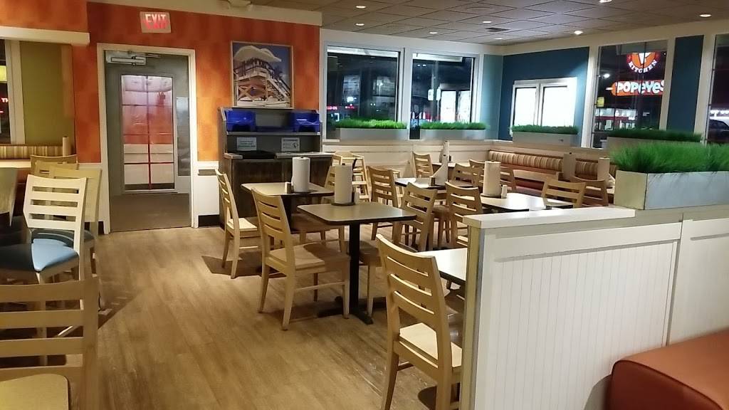 Captain Ds | restaurant | 1729 E Main St, Prattville, AL 36066, USA | 3343651355 OR +1 334-365-1355