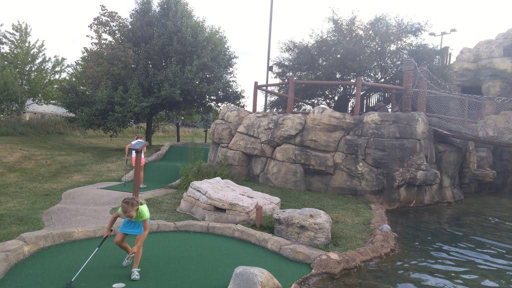 Wilderness Falls | meal takeaway | 145 Clow International Pkwy, Bolingbrook, IL 60490, USA | 6303788888 OR +1 630-378-8888