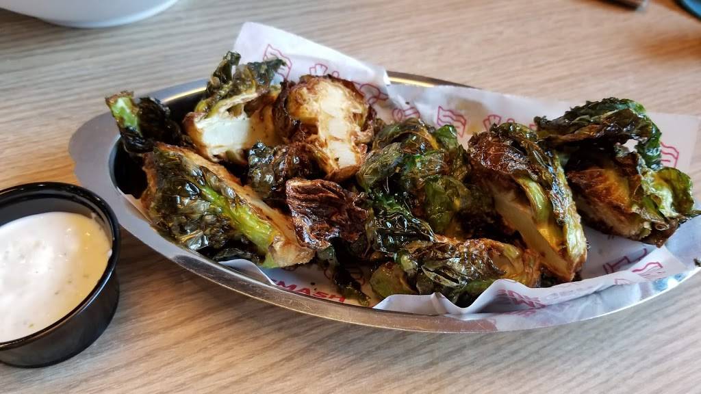 Smashburger | restaurant | 965 Hover St, Longmont, CO 80501, USA | 3034857412 OR +1 303-485-7412