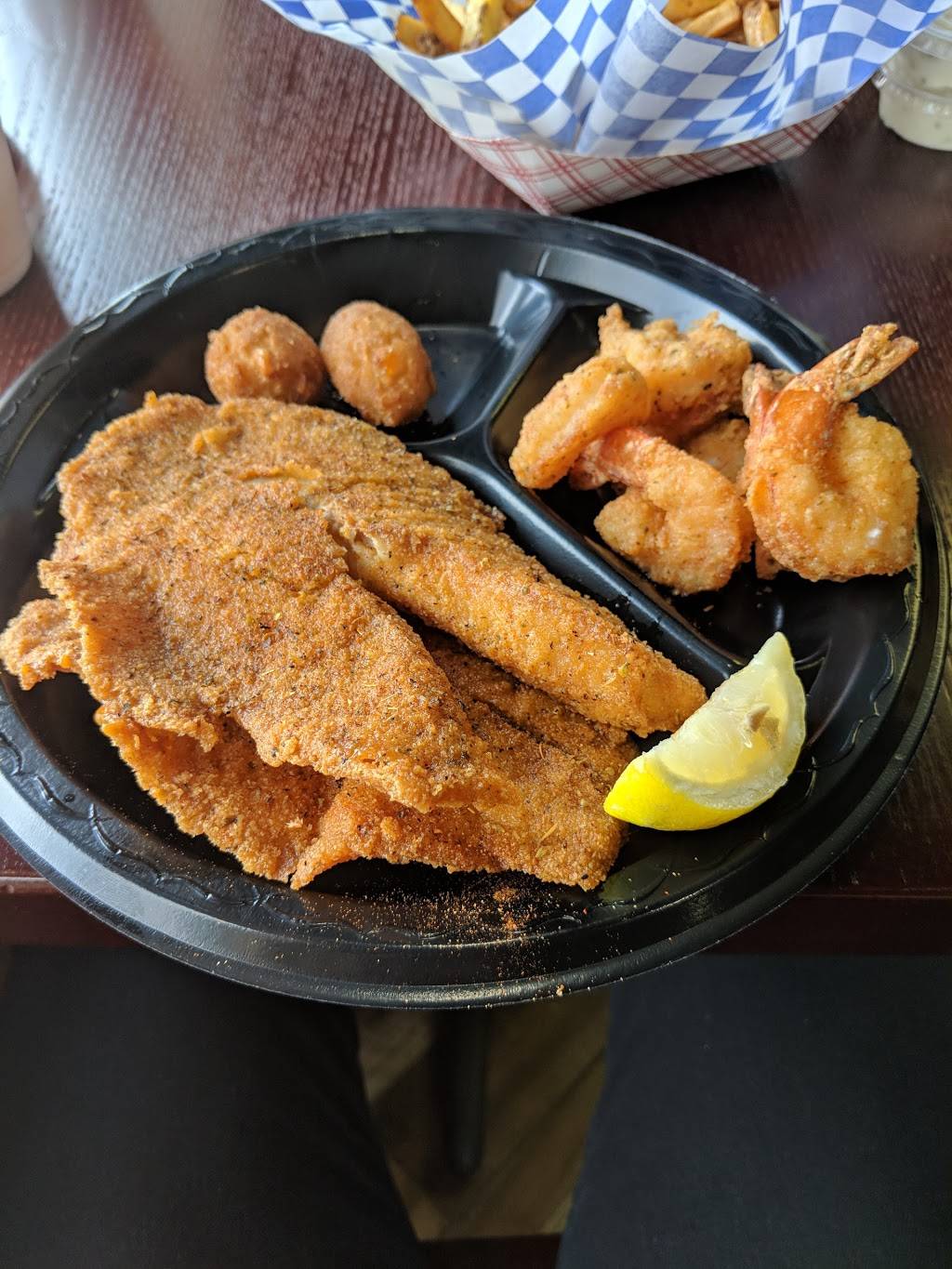Off The Hook Fish & Shrimp | restaurant | 1002 Duluth Hwy #400, Lawrenceville, GA 30043, USA | 7709109307 OR +1 770-910-9307