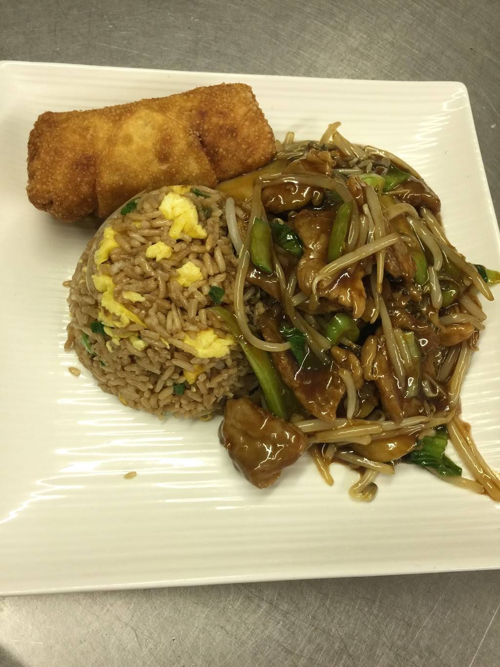 Golden Dragon Chinese Restaurant | restaurant | 2 South Rollins Rd, Fox Lake, IL 60020, USA | 8475876733 OR +1 847-587-6733