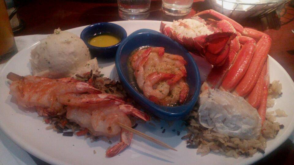 Papas fried chicken and ice cream | restaurant | 622 Chester St, Brooklyn, NY 11212, USA | 3475338555 OR +1 347-533-8555