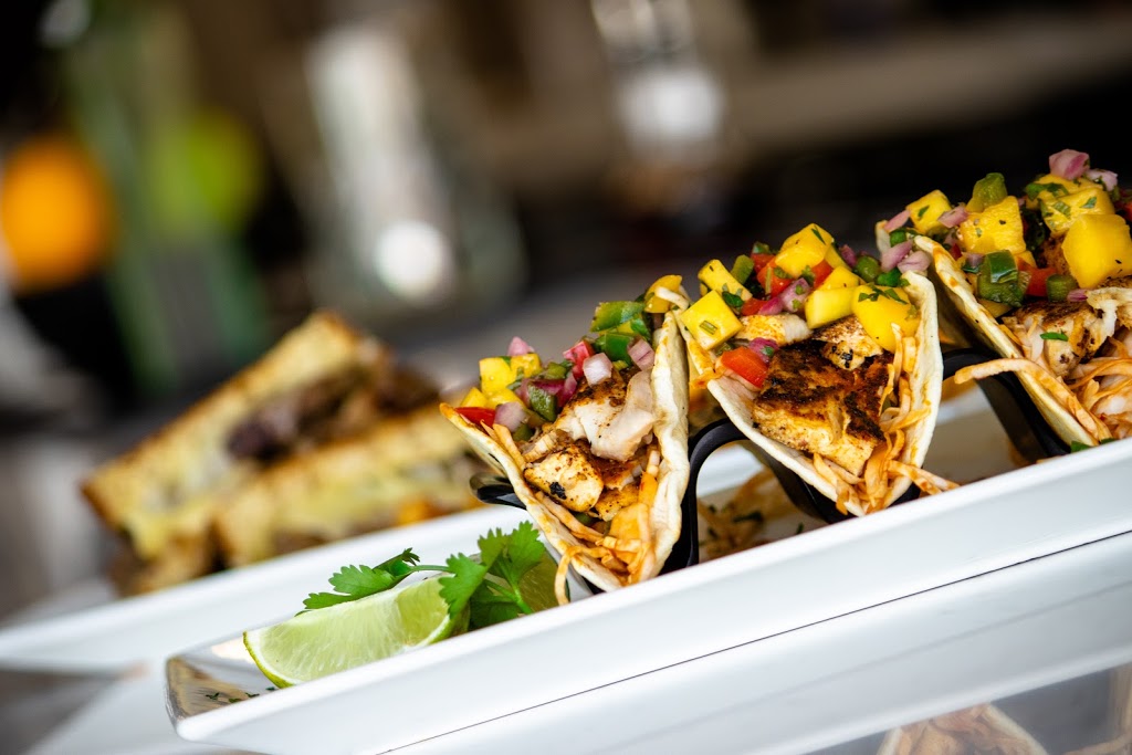 The Farehouse Market | restaurant | 600 W Chicago Ave, Chicago, IL 60654, USA | 6303764800 OR +1 630-376-4800