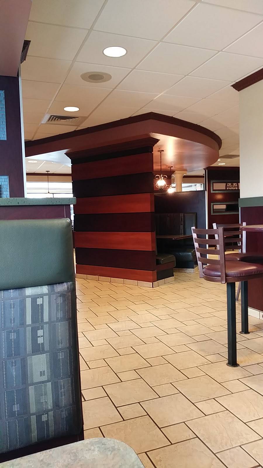 McDonalds | cafe | 1105 N W Ave, Jackson, MI 49202, USA | 5177829841 OR +1 517-782-9841