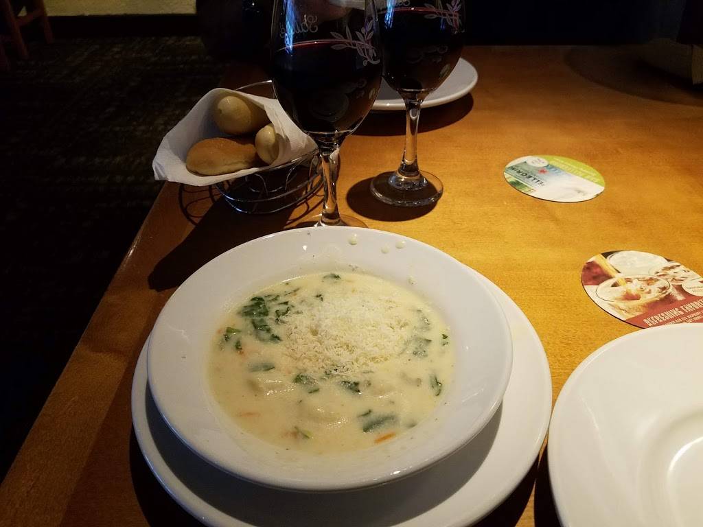 Olive Garden Italian Restaurant | meal takeaway | 1010 W Elliot Rd, Tempe, AZ 85284, USA | 4807770032 OR +1 480-777-0032