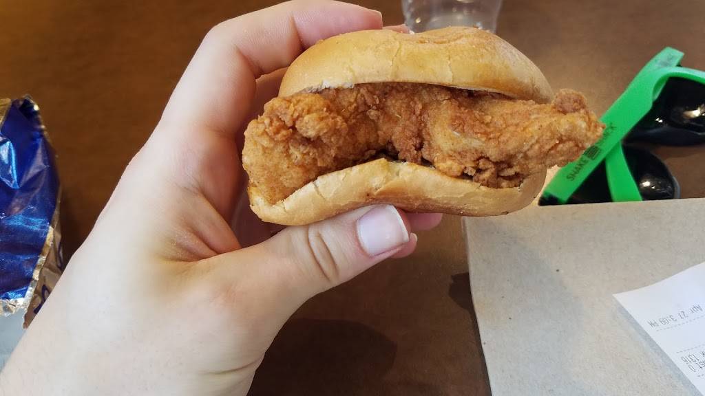 Zaxbys Chicken Fingers & Buffalo Wings | restaurant | 1717 S Yale Ave, Tulsa, OK 74112, USA | 5392155920 OR +1 539-215-5920