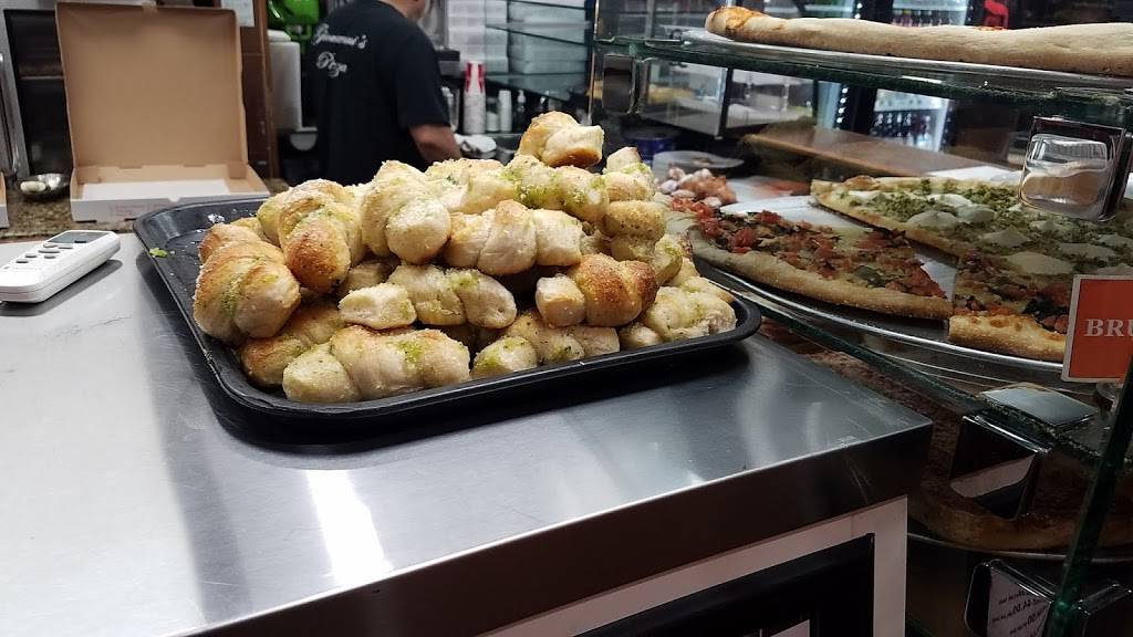 Giovannis Pizza | restaurant | 1009 Little E Neck Rd, West Babylon, NY 11704, USA | 6316699507 OR +1 631-669-9507