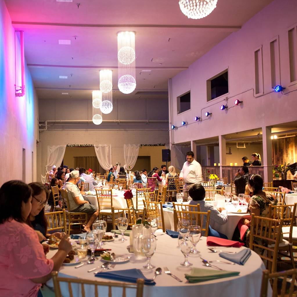 Monsoon Indian Restaurant & Banquet hall | restaurant | 950 10th St #15, Modesto, CA 95354, USA | 2092485711 OR +1 209-248-5711