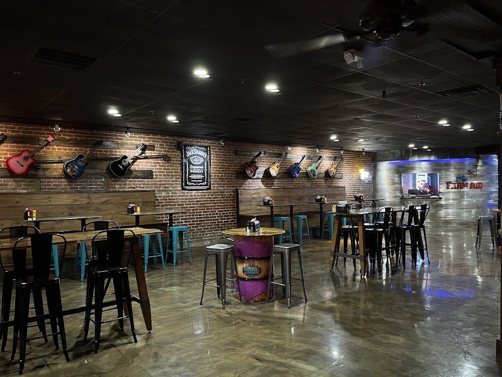HUNT CLUB HonkyTonk bar n grill | restaurant | 2209 4th St, Tuscaloosa, AL 35401, USA | 2057377104 OR +1 205-737-7104