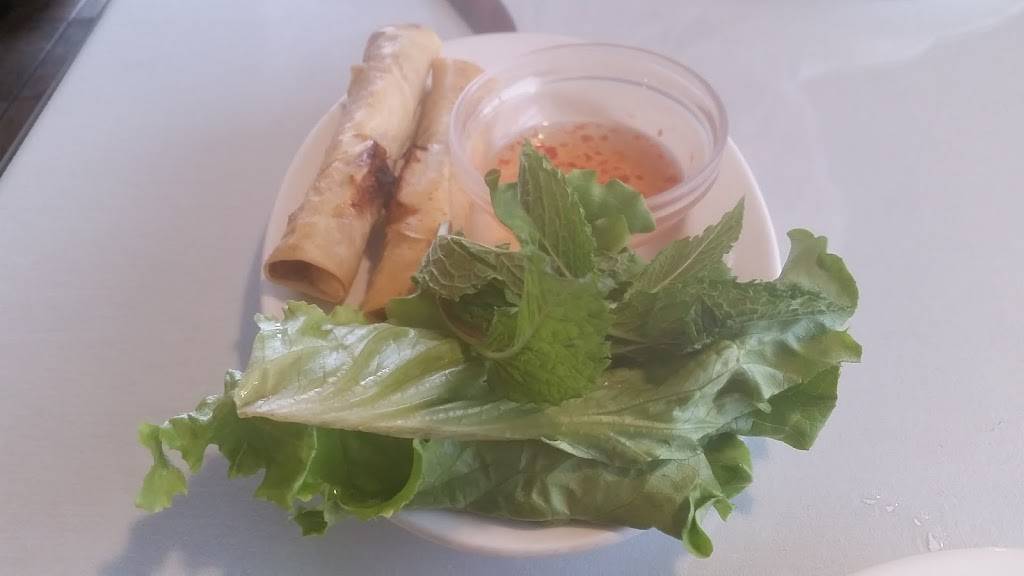 Quynh Nhi | restaurant | 55 Wharncliffe Rd N, London, ON N6H 2A4, Canada | 5198508878 OR +1 519-850-8878