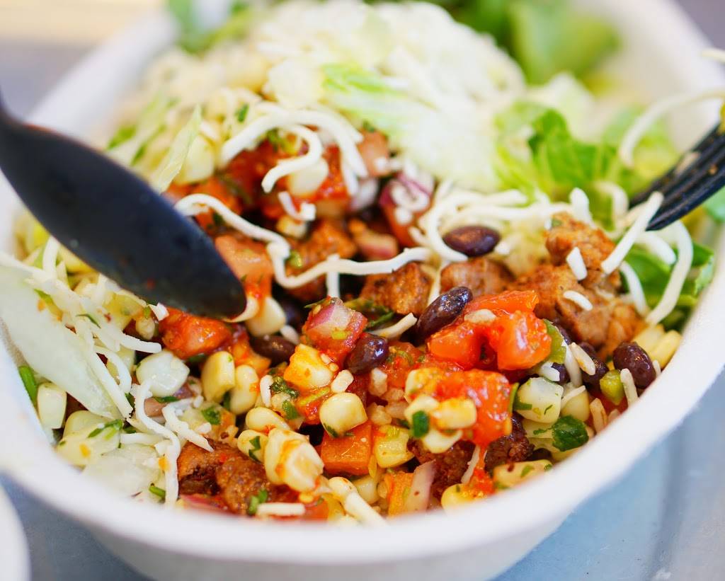 Chipotle Mexican Grill | restaurant | 475 N Beverly Dr, Beverly Hills, CA 90210, USA | 4242531661 OR +1 424-253-1661