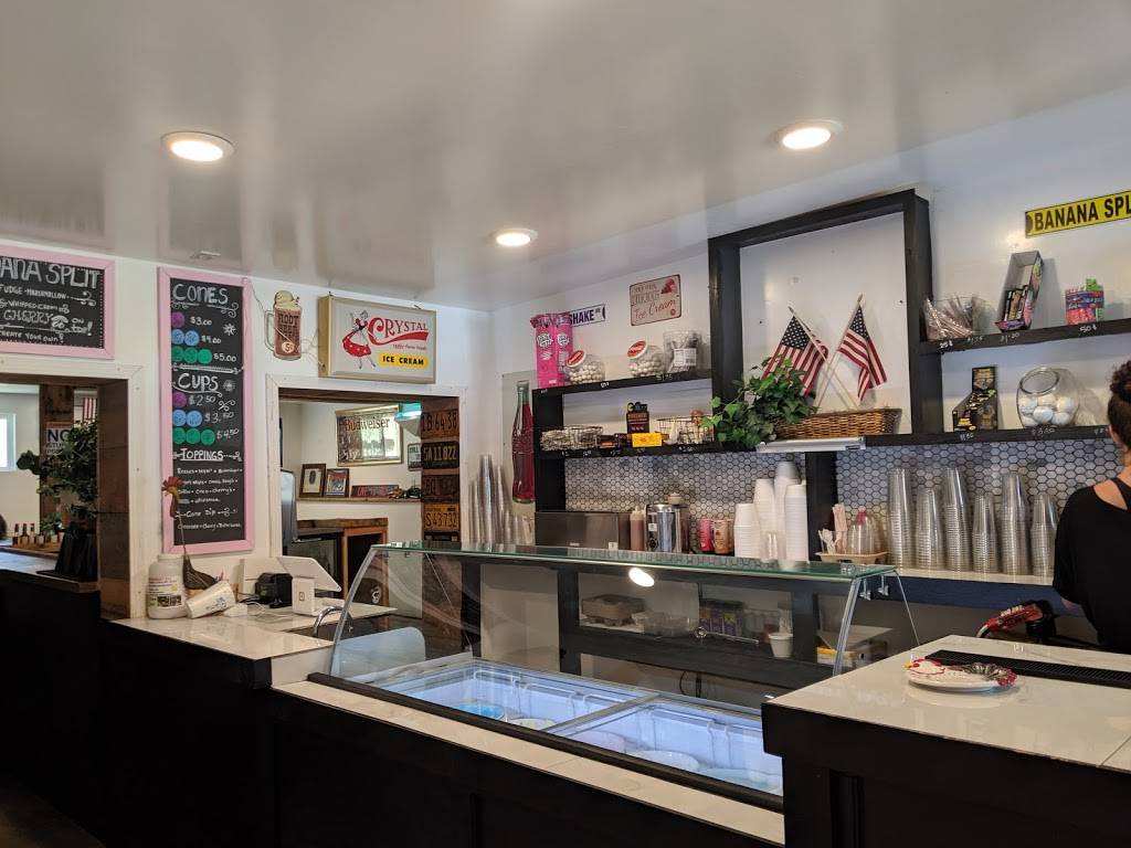 Red Rooster Burgers & Brew | restaurant | 5032 Garden Valley Rd, Garden Valley, CA 95633, USA | 5303332400 OR +1 530-333-2400