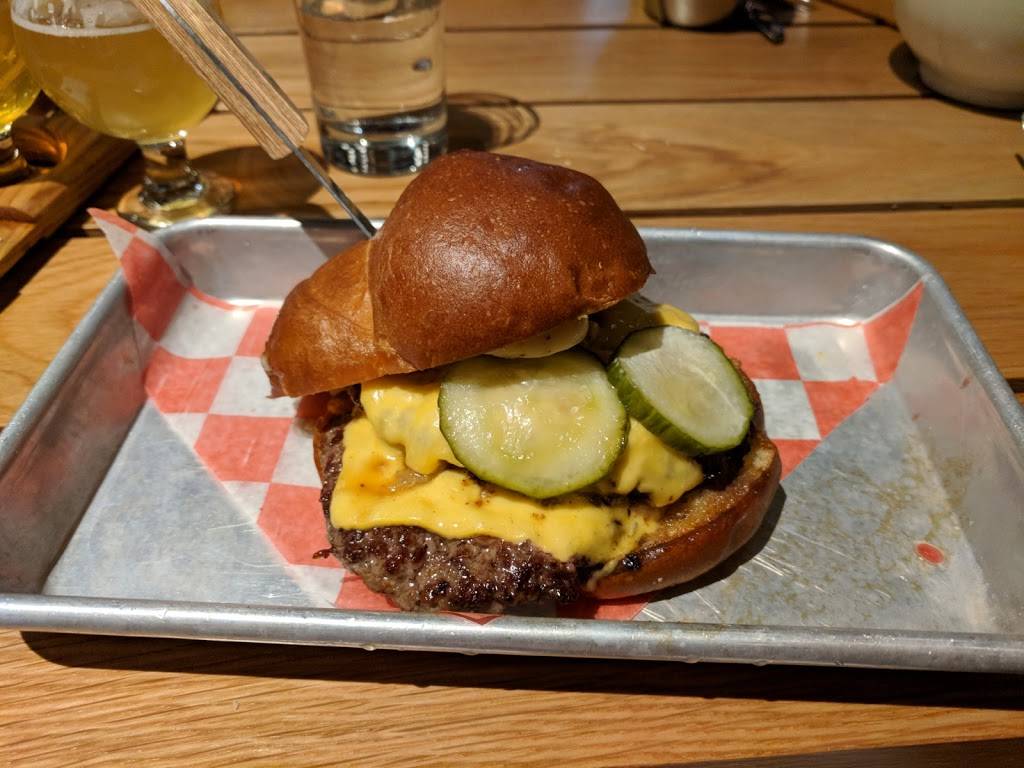 Axle Brewing Co. Livernois Tap | restaurant | 567 Livernois, Ferndale, MI 48220, USA | 2482842422 OR +1 248-284-2422