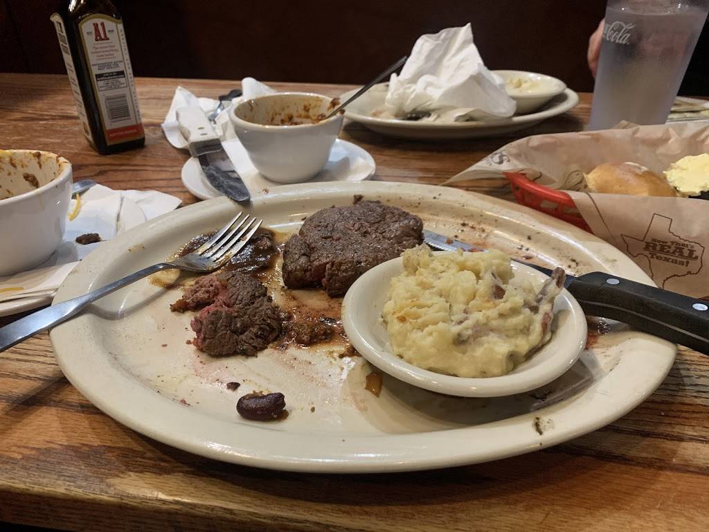 Texas Steakhouse & Saloon | restaurant | 5093 Fayetteville Rd, Lumberton, NC 28358, USA | 9107398918 OR +1 910-739-8918
