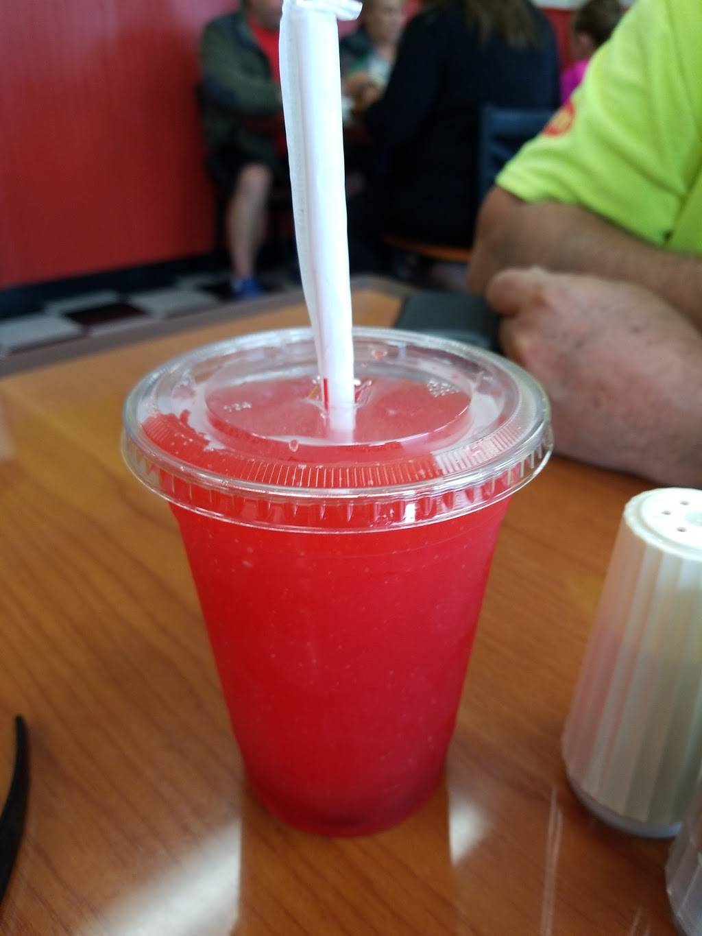 Sweet Dreams | restaurant | 540 Hartbrook Dr Ste A, Hartland, WI 53029, USA | 2623677120 OR +1 262-367-7120