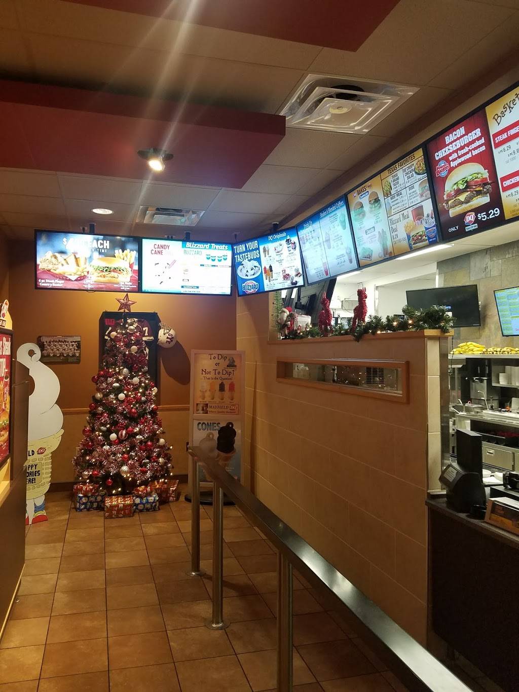 Dairy Queen | restaurant | 202 W 4th St, Cameron, TX 76520, USA | 2546973401 OR +1 254-697-3401