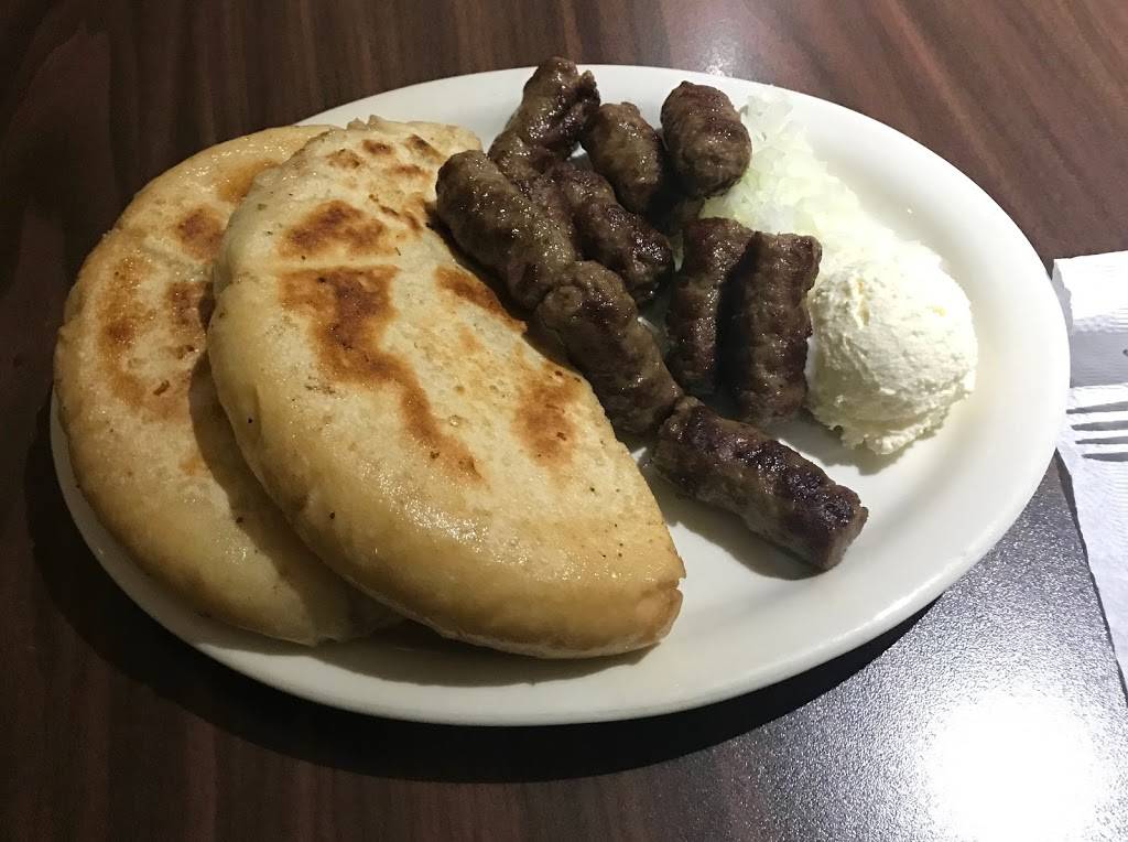 Dinos Grill | restaurant | 14432 Military Rd S #1, Tukwila, WA 98168, USA | 2064374003 OR +1 206-437-4003