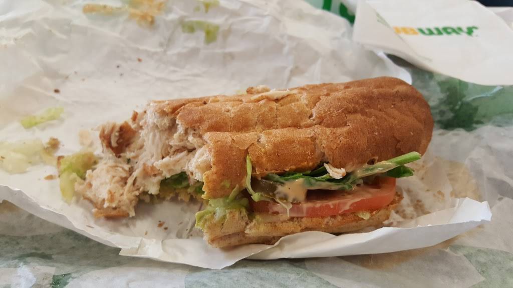 Subway Restaurants | restaurant | 1622 Bedford Ave, Brooklyn, NY 11225, USA | 3477708853 OR +1 347-770-8853