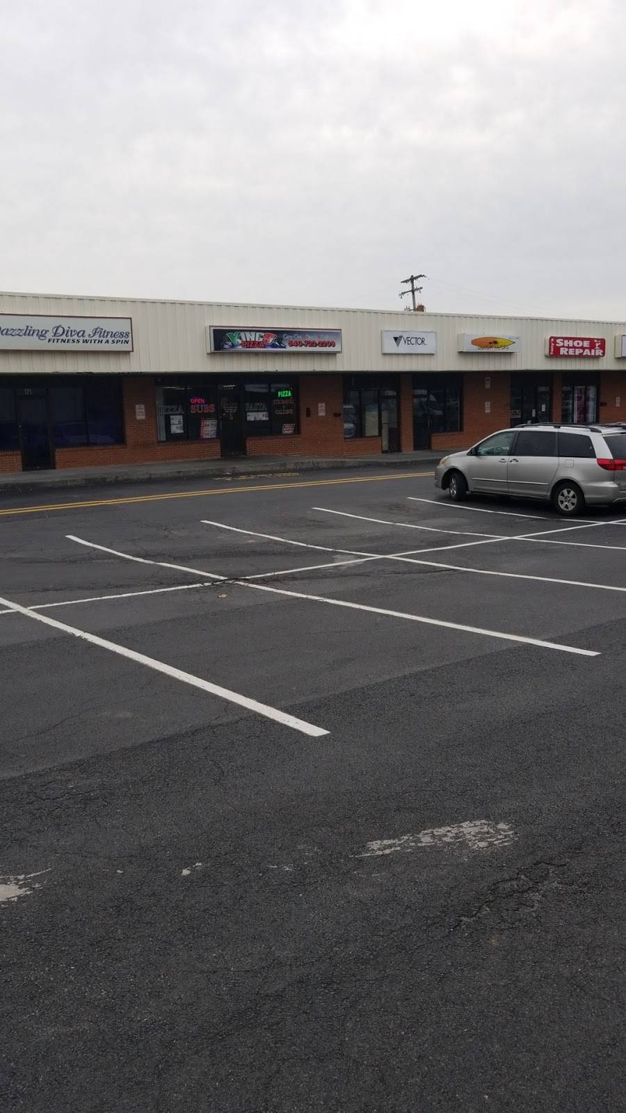 Kings New York Pizza | restaurant | 2206 Wilson Blvd, Winchester, VA 22601, USA | 5407222209 OR +1 540-722-2209