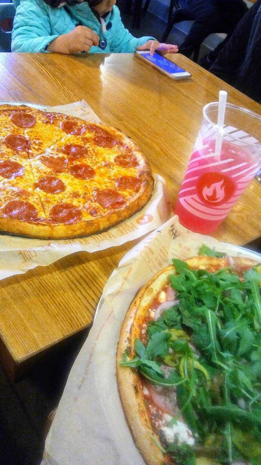 Blaze Pizza | meal takeaway | 990 Town Center Dr, La Cañada Flintridge, CA 91011, USA | 8184830535 OR +1 818-483-0535