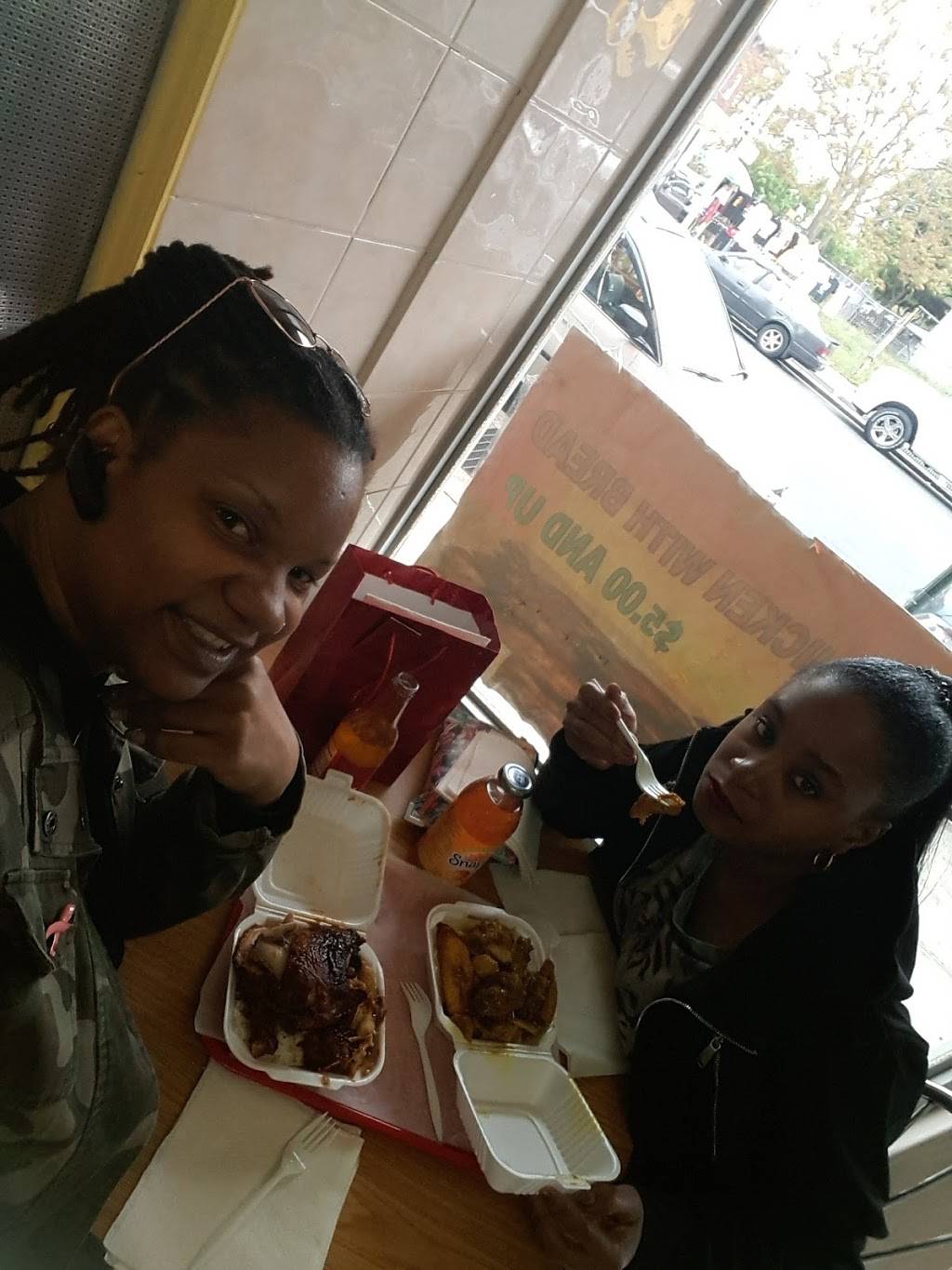 Grace Delicious Kitchen | restaurant | 2687 Pitkin Ave, Brooklyn, NY 11208, USA | 7188725722 OR +1 718-872-5722