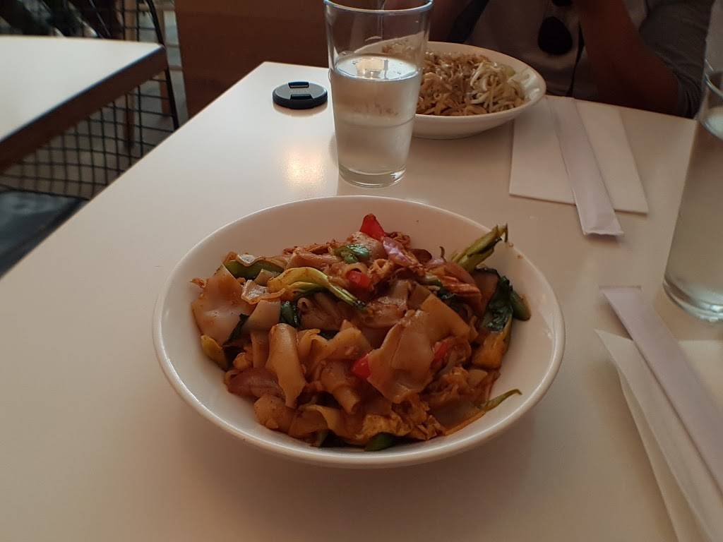 Chop-Shop | restaurant | 254 10th Ave, New York, NY 10001, USA | 2128200333 OR +1 212-820-0333