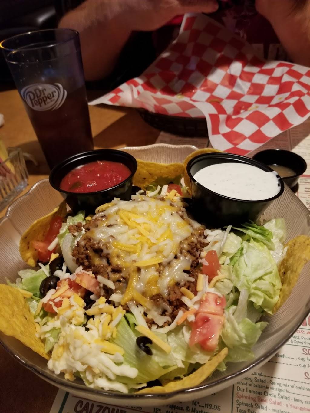 Inner Circle Pizza Canfield | restaurant | 6579 Ironwood Blvd, Canfield, OH 44406, USA | 3305337575 OR +1 330-533-7575