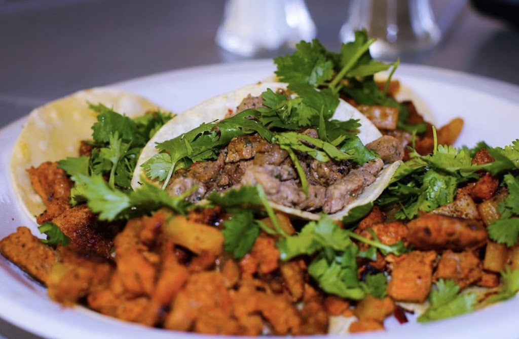 Lettys Farm Tolleson | restaurant | 11434 W Miami Ave, Tolleson, AZ 85353, USA | 6022995590 OR +1 602-299-5590